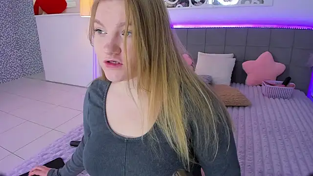 AshleyJoness online show from 12/04/25, 06:01