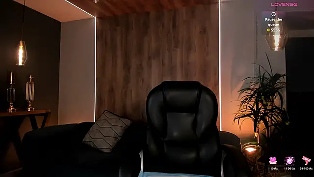 LiamCarterX online show from 11/23/25, 04:01