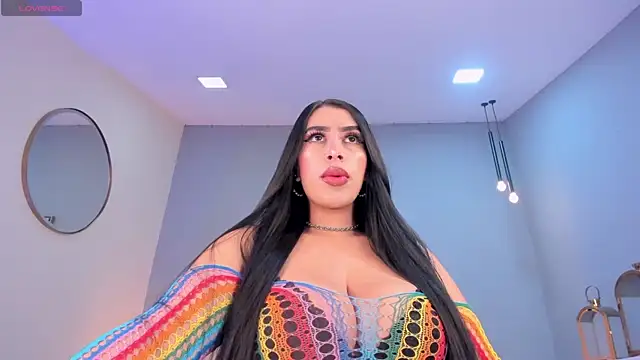 LeahLombardi  online show from 12/05/25, 03:15