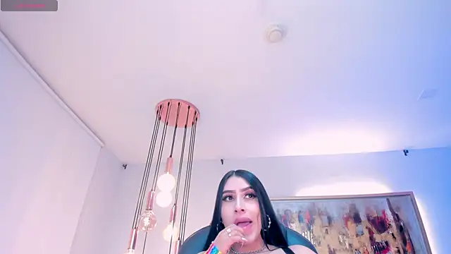 LeahLombardi  online show from 01/09/26, 03:42