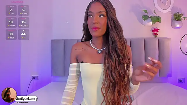 Snapshot of Emely_Deluxe chatting on 01/14/26, 10:32 Emely Deluxe online show from 01/14/26, 10:32