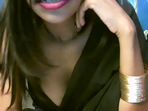 Snapshot of RENUKA_RAJPUT chatting on 11/21/25, 10:25 RENUKA RAJPUT online show from 11/21/25, 10:25