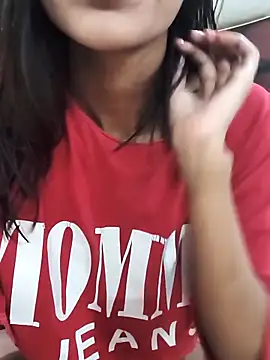 Snapshot of RENUKA_RAJPUT chatting on 11/23/25, 02:39 RENUKA RAJPUT online show from 11/23/25, 02:39