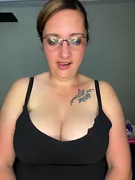 XADICTIVEX online show from 10/05/25, 08:18