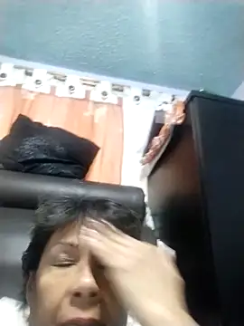 OliviaMorris1 online show from 11/24/25, 08:41