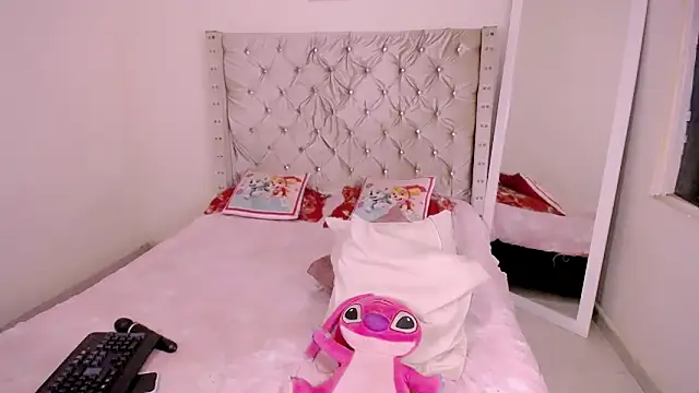 bonniebakerz1 online show from 02/05/26, 11:42