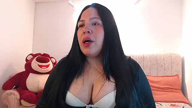 Ashley Grahaam online show from 12/15/25, 01:10