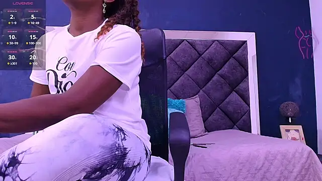 Snapshot of ebony__jheim chatting on 03/04/26, 12:22 ebony jheim online show from 03/04/26, 12:22