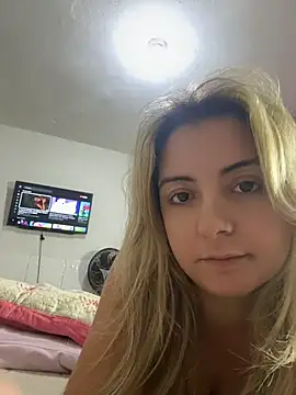 Snapshot of sophiemonroevip chatting on 05/03/26, 05:30 sophiemonroevip online show from 05/03/26, 05:30
