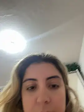 Snapshot of sophiemonroevip chatting on 05/22/26, 12:11 sophiemonroevip online show from 05/22/26, 12:11
