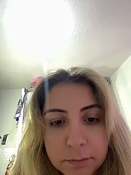 Snapshot of sophiemonroevip chatting on 05/25/26, 12:00 sophiemonroevip online show from 05/25/26, 12:00