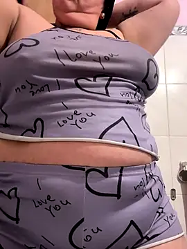 valen1891 online show from 09/24/25, 12:58