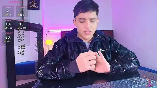 Lucass love online show from 10/28/25, 04:53