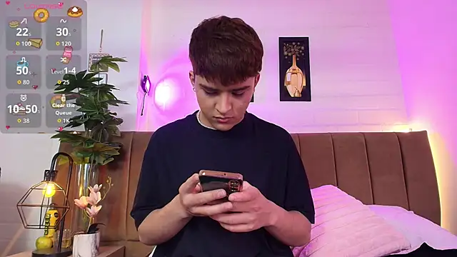 Lucass love online show from 02/19/26, 03:02