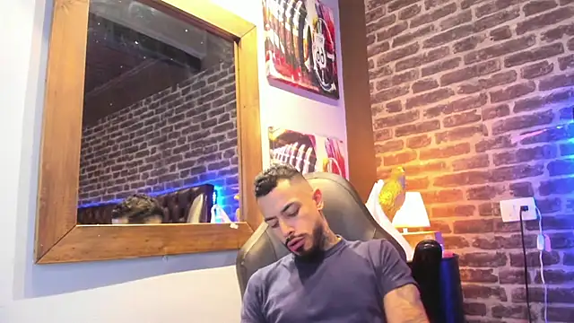 VinzenzRizzo online show from 10/05/25, 04:22