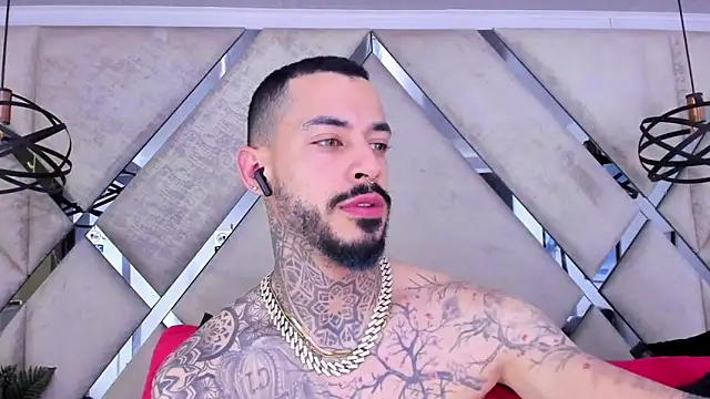 VinzenzRizzo online show from 02/05/26, 04:28