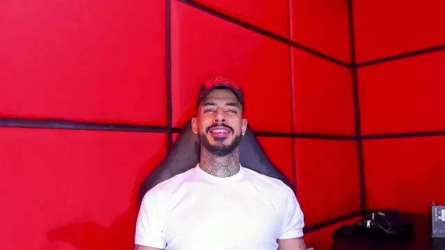 VinzenzRizzo online show from 02/25/26, 04:44