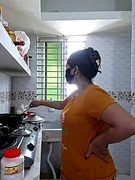 Bristy- online show from 04/04/26, 06:55