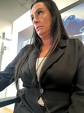 Snapshot of Islaymae_gilf chatting on 10/11/25, 02:26 Islaymae gilf online show from 10/11/25, 02:26