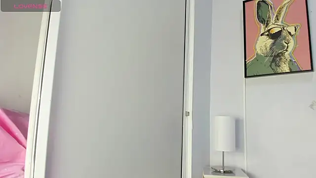 dulce fiore07 online show from 04/18/26, 12:31