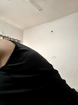 Snapshot of MISS_RIYA14 chatting on 10/31/25, 06:25 MISS RIYA14 online show from 10/31/25, 06:25