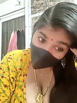 Snapshot of MISS_RIYA14 chatting on 11/12/25, 11:10 MISS RIYA14 online show from 11/12/25, 11:10