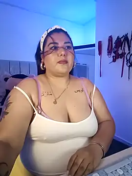 AndreaKinky online show from 11/15/25, 08:11