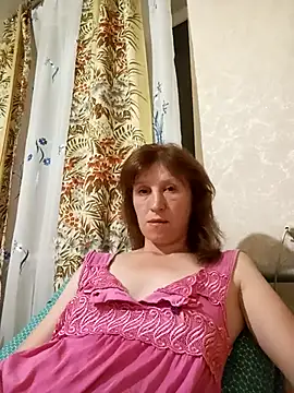 Snapshot of Flower2931 chatting on 10/05/25, 07:34 Flower2931 online show from 10/05/25, 07:34