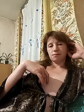 Snapshot of Flower2931 chatting on 10/22/25, 07:35 Flower2931 online show from 10/22/25, 07:35