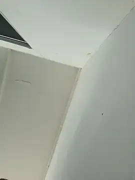 Snapshot of jhoi95 chatting on 12/01/25, 06:29 jhoi95 online show from 12/01/25, 06:29