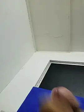 Snapshot of jhoi95 chatting on 12/18/25, 04:07 jhoi95 online show from 12/18/25, 04:07