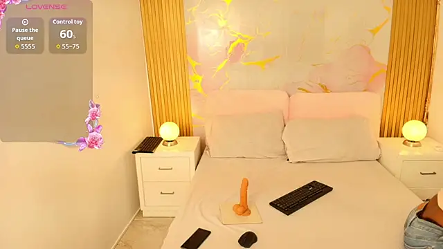 MayaBaker online show from 09/11/25, 07:36