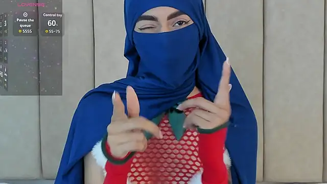 Snapshot of _Zahiira_ chatting on 11/15/25, 12:13 Zahiira online show from 11/15/25, 12:13