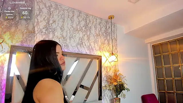 Aisha poweer online show from 10/13/25, 02:55