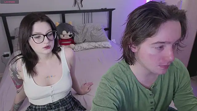 Snapshot of ellen_and_danny chatting on 01/13/26, 05:18 ellen and danny online show from 01/13/26, 05:18