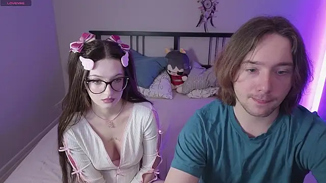 Snapshot of ellen_and_danny chatting on 02/02/26, 05:11 ellen and danny online show from 02/02/26, 05:11