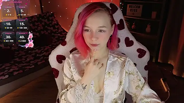 NaomiYoru online show from 03/08/26, 08:23