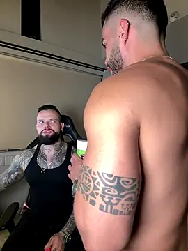 Snapshot of natevillage chatting on 10/11/25, 04:12 natevillage online show from 10/11/25, 04:12