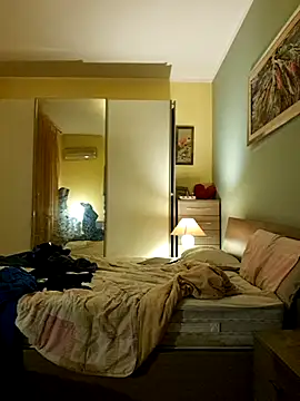 KalendaXL online show from 10/28/25, 07:05