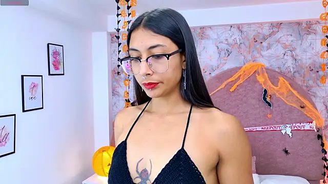 Snapshot of RavenGloomy chatting on 10/27/25, 07:40 RavenGloomy online show from 10/27/25, 07:40