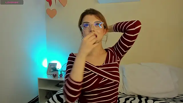 Katty  Rousse online show from 10/02/25, 10:28