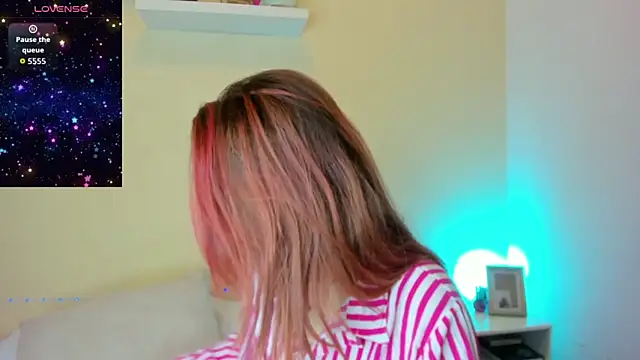 Katty  Rousse online show from 11/12/25, 10:41