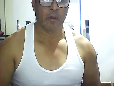 Snapshot of sexigym35 chatting on 10/03/25, 03:25 sexigym35 online show from 10/03/25, 03:25
