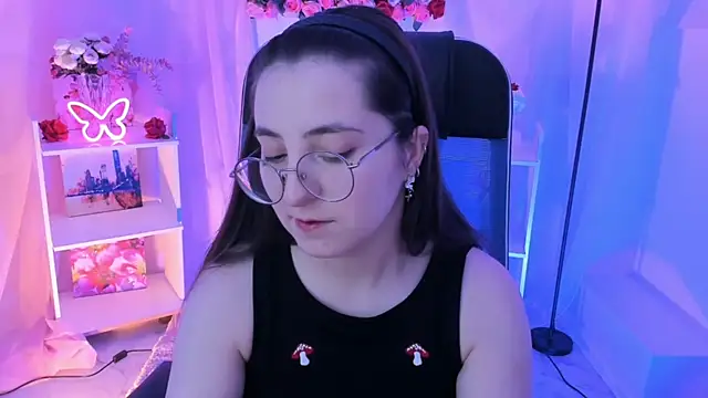 VirtuallVoyant online show from 10/21/25, 04:46