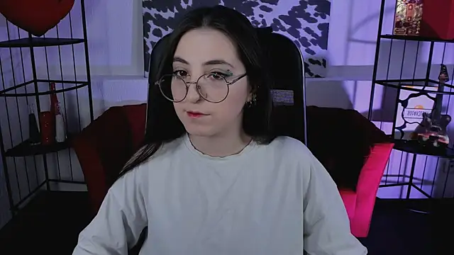 VirtuallVoyant online show from 04/15/26, 07:32