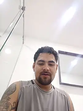 Maximo cum27 online show from 06/08/26, 04:35