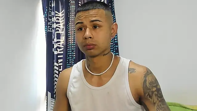  Logan Colton  online show from 10/22/25, 09:14