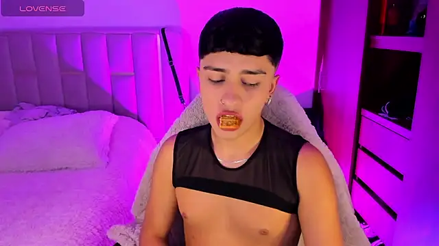 Matheewx m online show from 04/17/26, 01:19