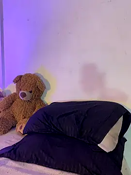 cam11 07 online show from 10/21/25, 09:26