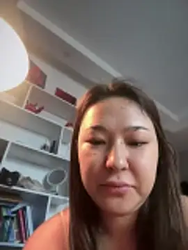 Snapshot of thedaynahoney chatting on 06/05/26, 07:47 thedaynahoney online show from 06/05/26, 07:47